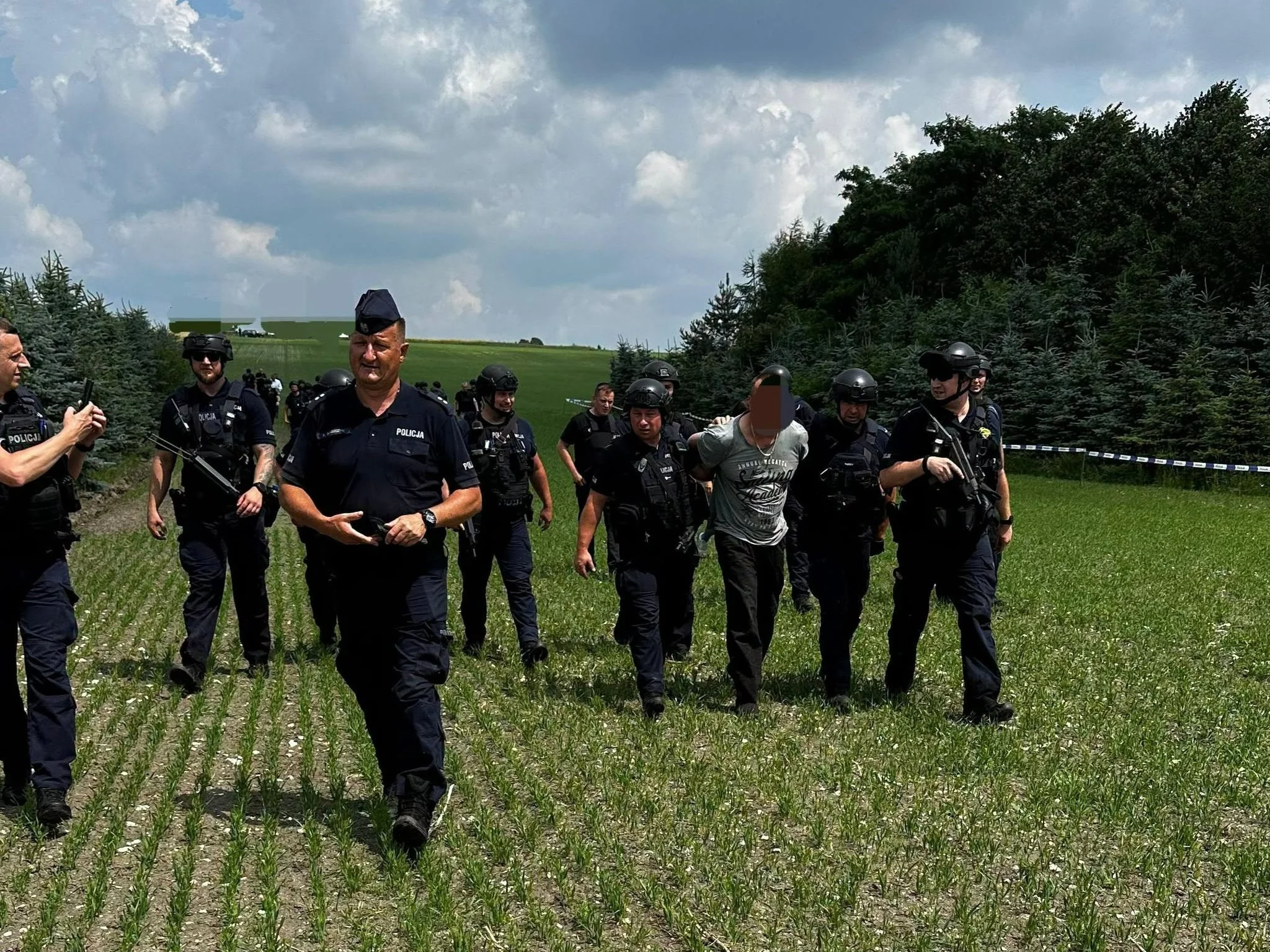 Policja zatrzymała byłego policjanta, który zabił 80-letniego teścia