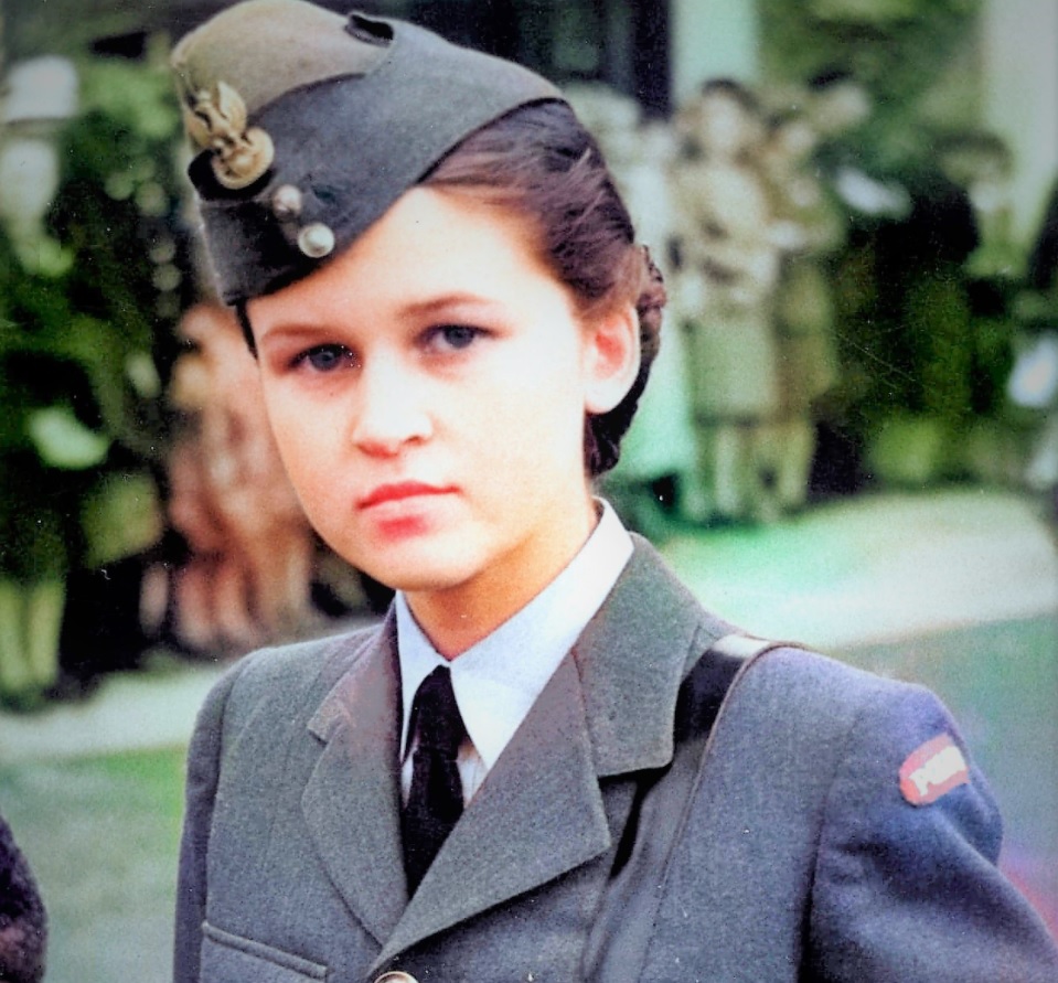 IPN prosi o pomoc w zidentyfikowaniu kobiety ze zdjęcia