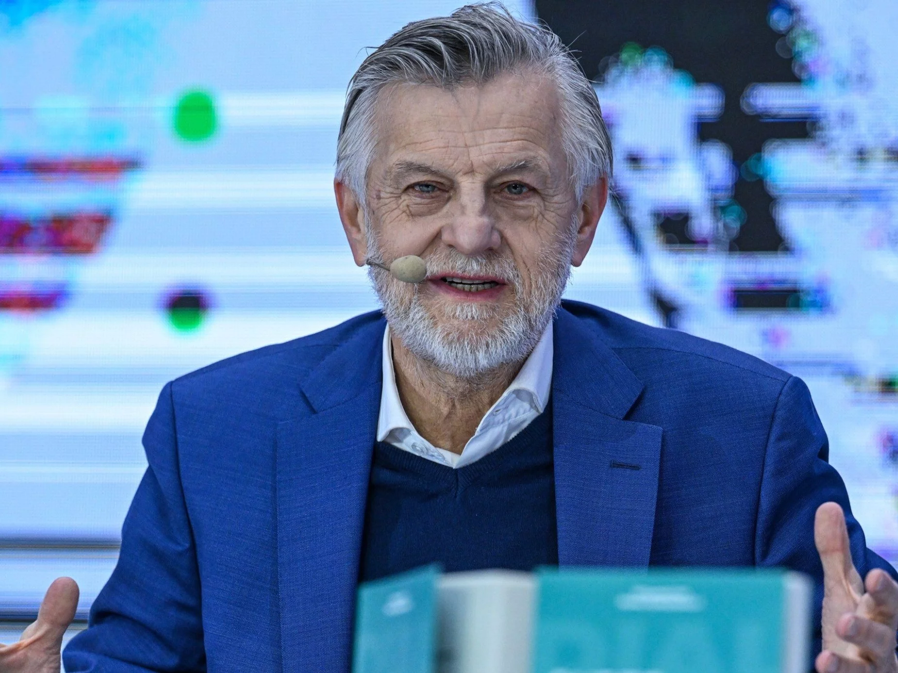 Prof. Zybertowicz: AI dała nam narzędzia, ale odebrała zdolność rozumienia świata