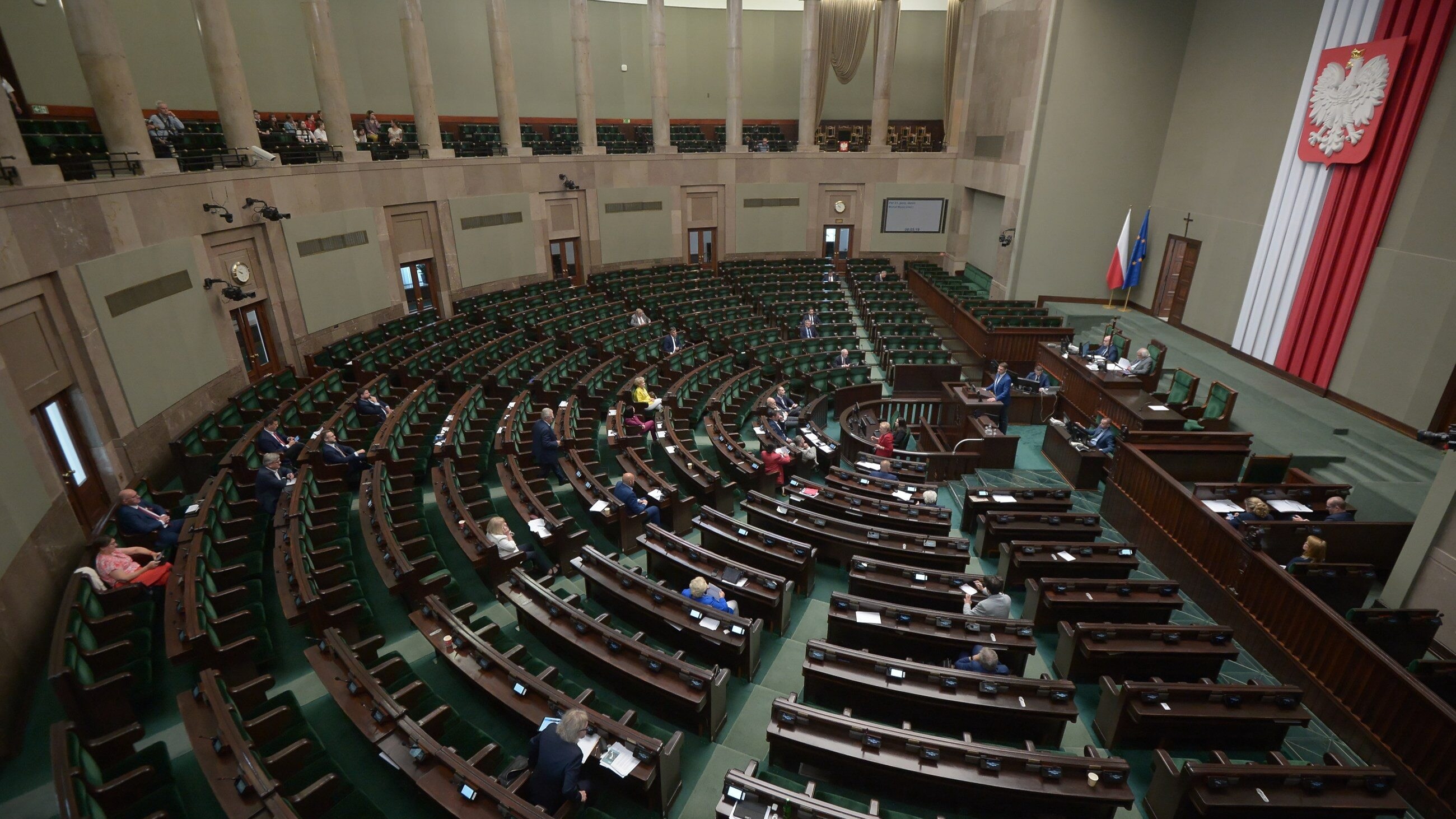 Sala obrad podczas dyskusji nt. prezydenckiej nowelizacji ustawy o badaniu wpływów rosyjskich w Polsce