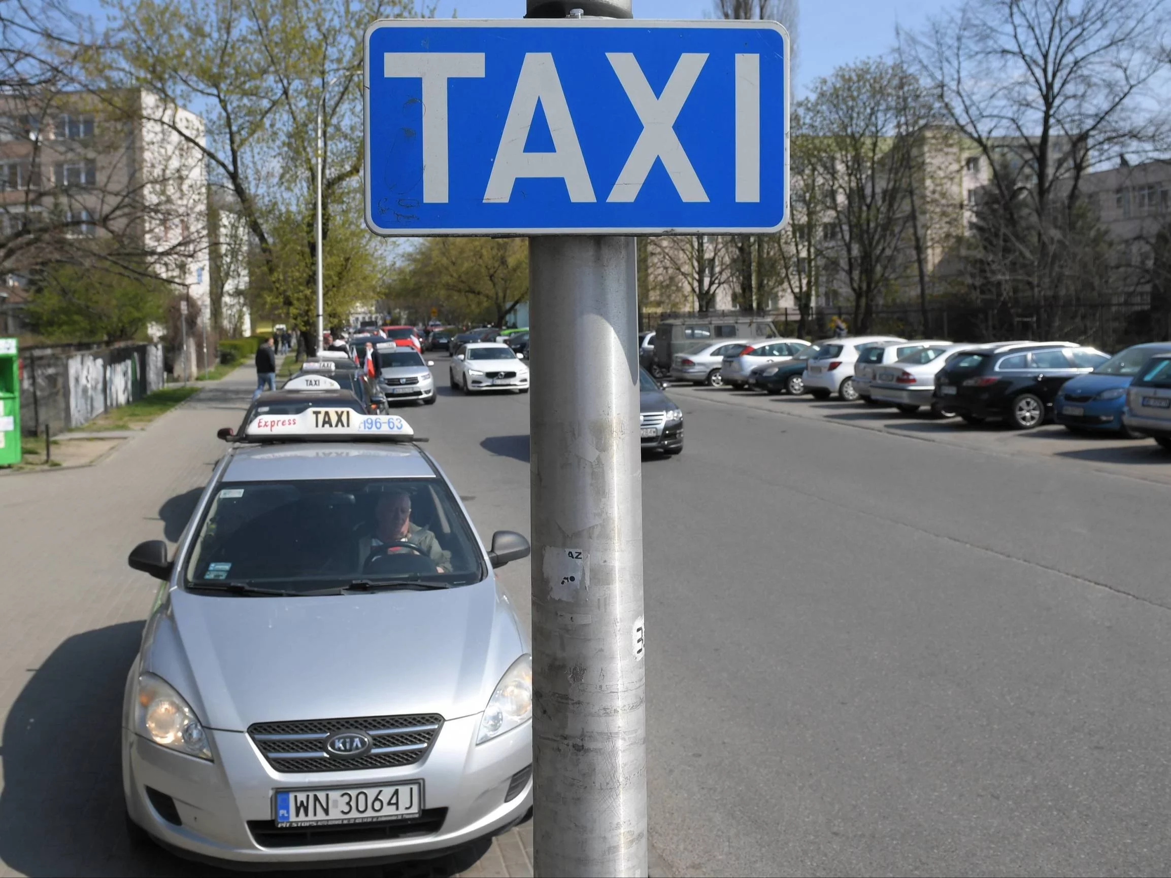 Postój taksówek, zdjęcie ilustracyjne