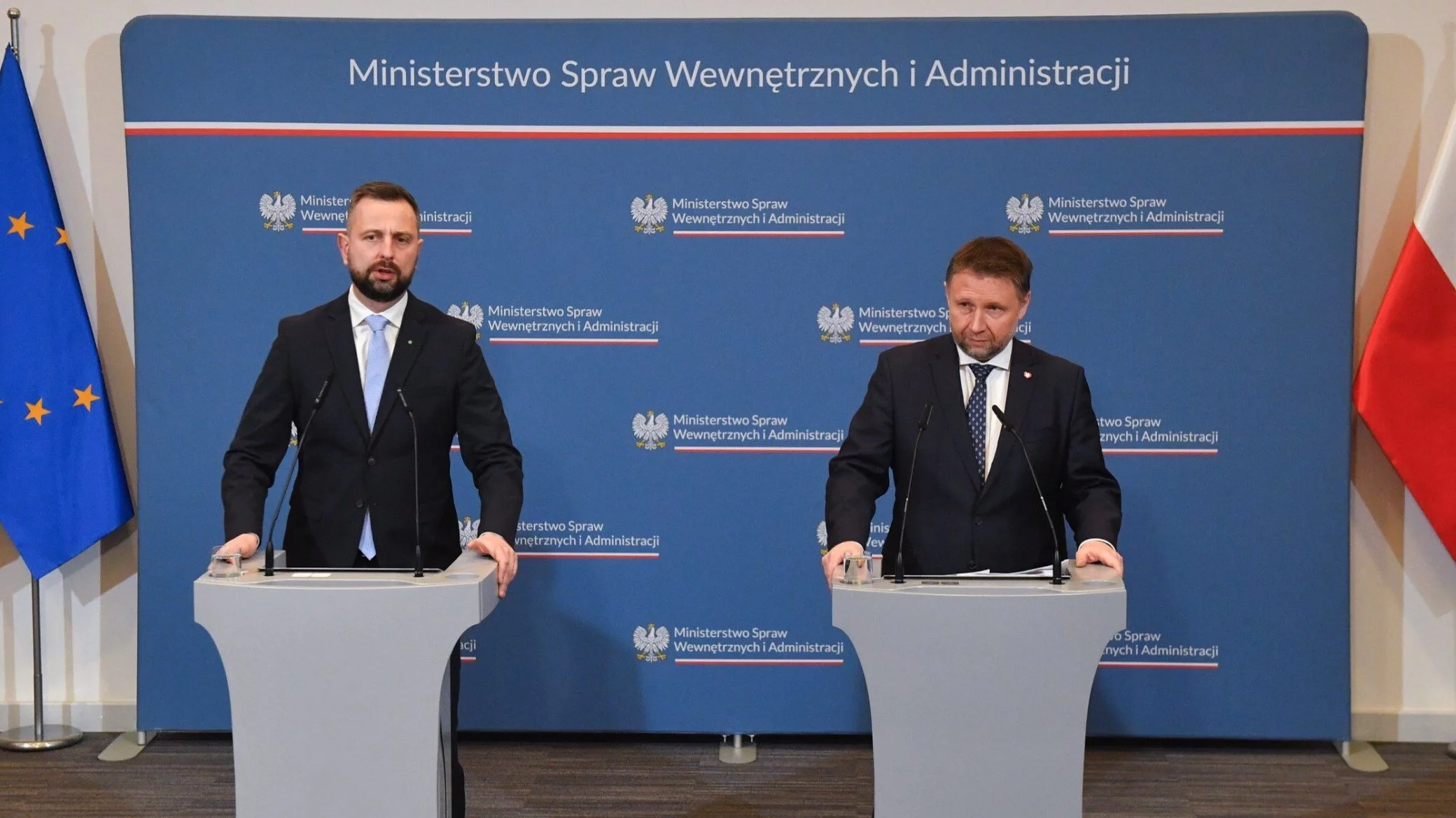 Minister Marcin Kierwiński (P) i wicepremier Władysław Kosiniak-Kamysz