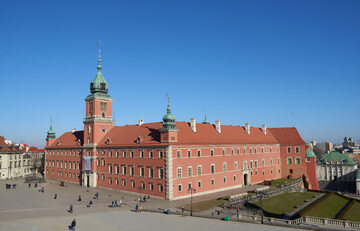 Zamek Królewski widok od placu Zamkowego
