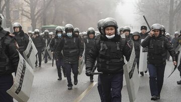 Zamieszki na ulicach miasta Ałmaty (Kazachstan)