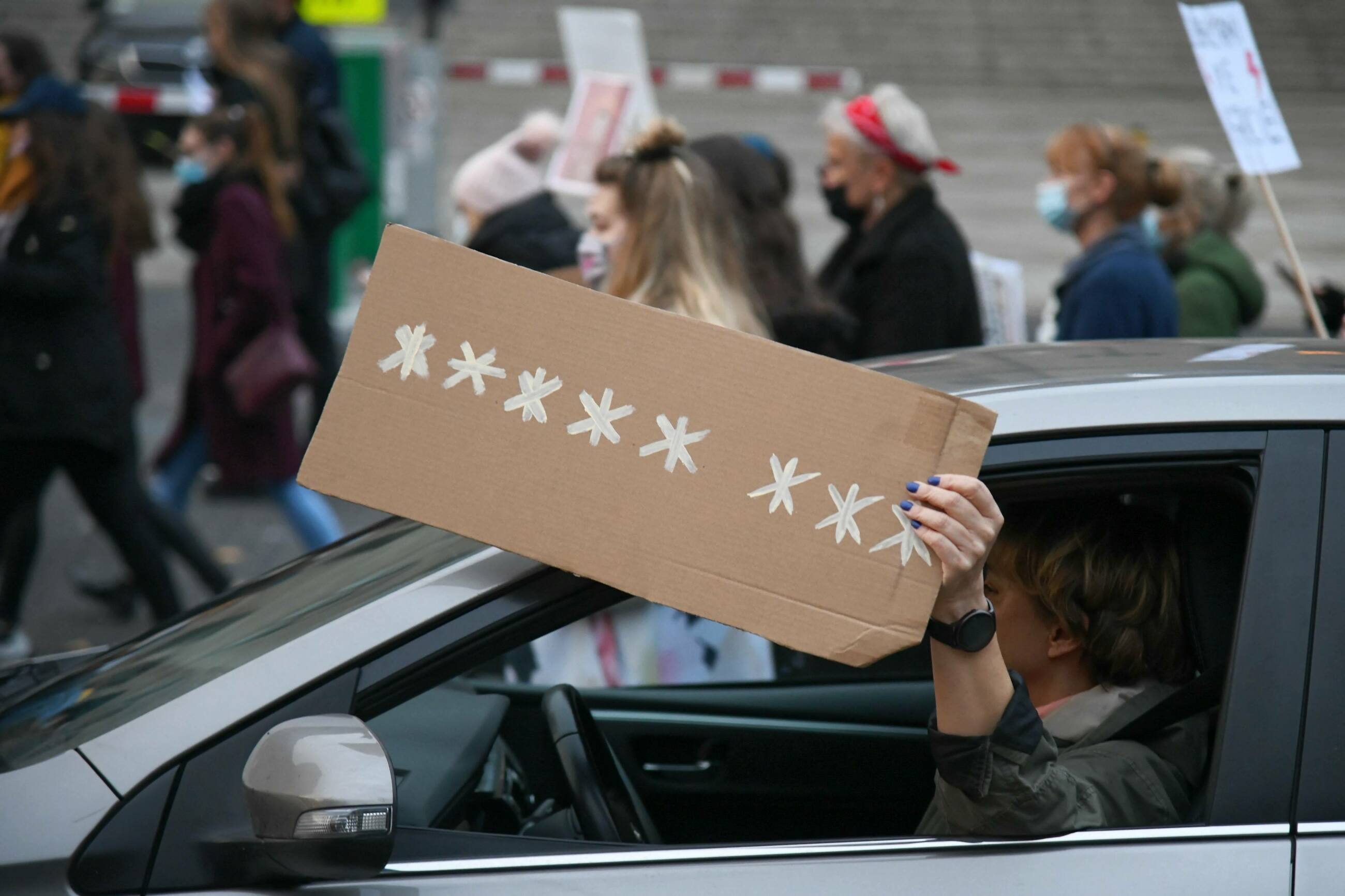 Uczestnicy protestu przeciwko wyrokowi Trybunału Konstytucyjnego