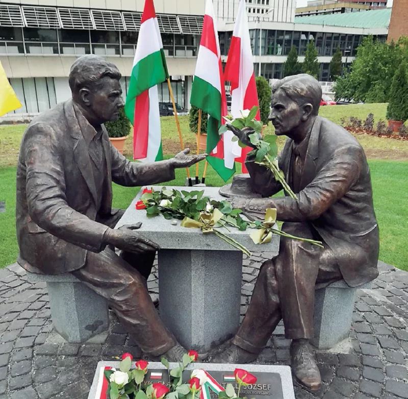 Pomnik Henryka Sławika i Józsefa Antalla w Budapeszcie