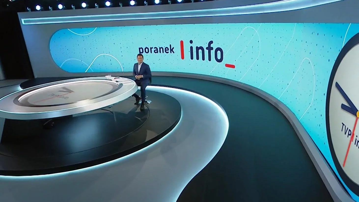 Zaprzysiężenie Nawrockiego. Żenujący komentarz na antenie TVP Info