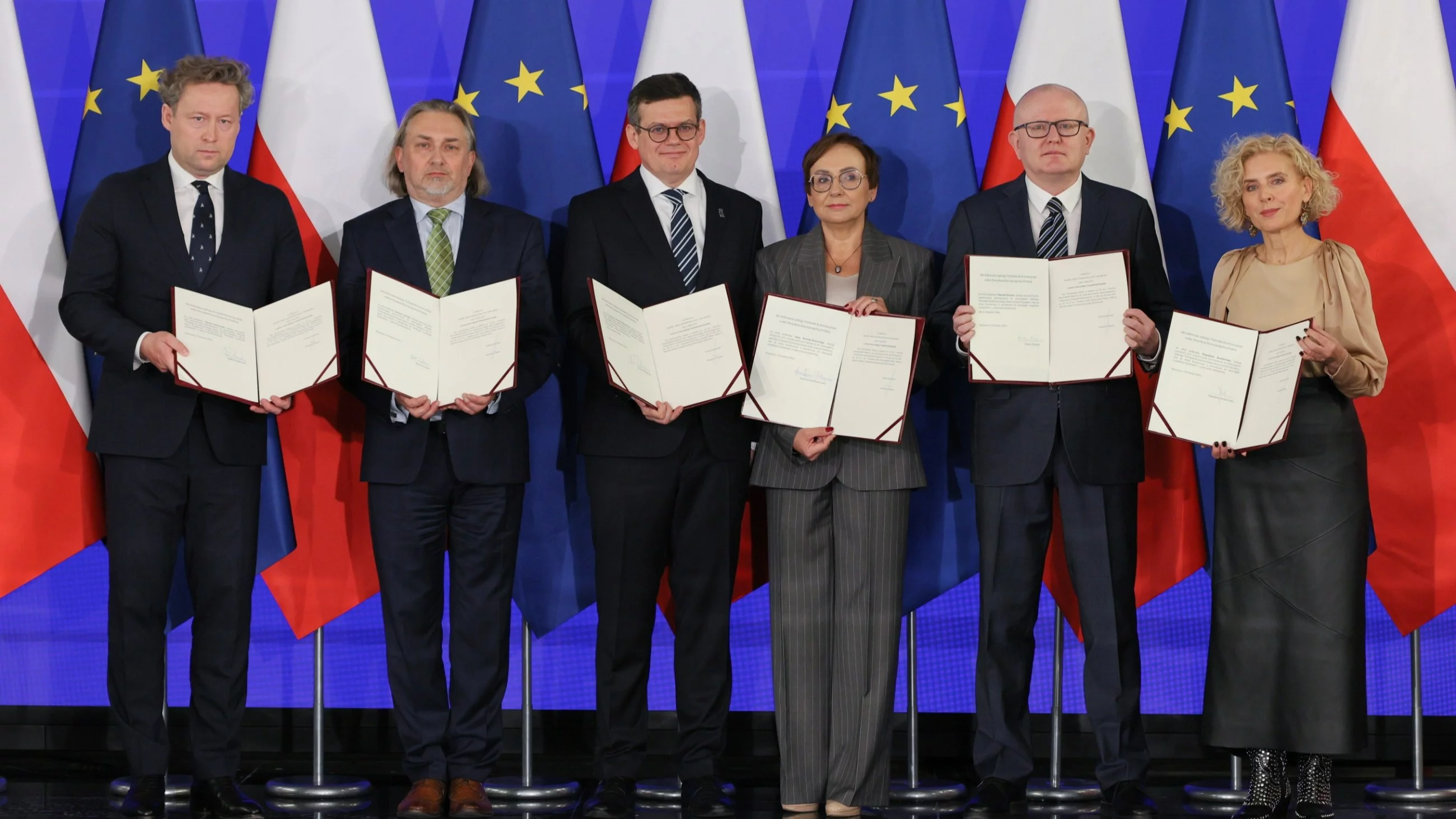 Nowi sędziowie TK złożyli "ślubowanie" w Sejmie