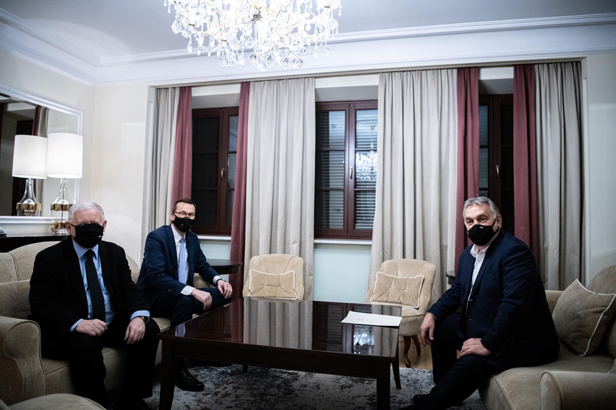 Vikotr Orban, Jarosław Kaczyński i Mateusz Morawiecki