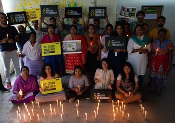 Zdjęcie z jednej z akcji prowadzonych przez Amnesty International w Indiach