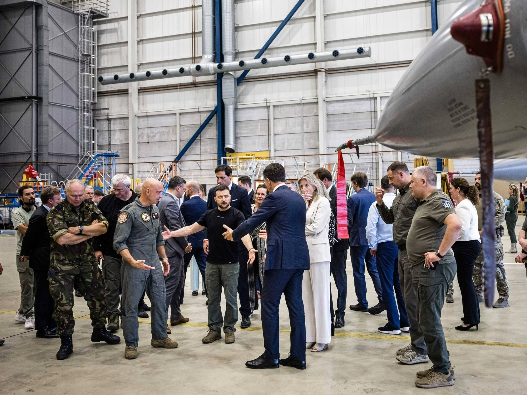 Prezydent Ukrainy z wizytą w bazie lotniczej w holenderskim Eindhoven