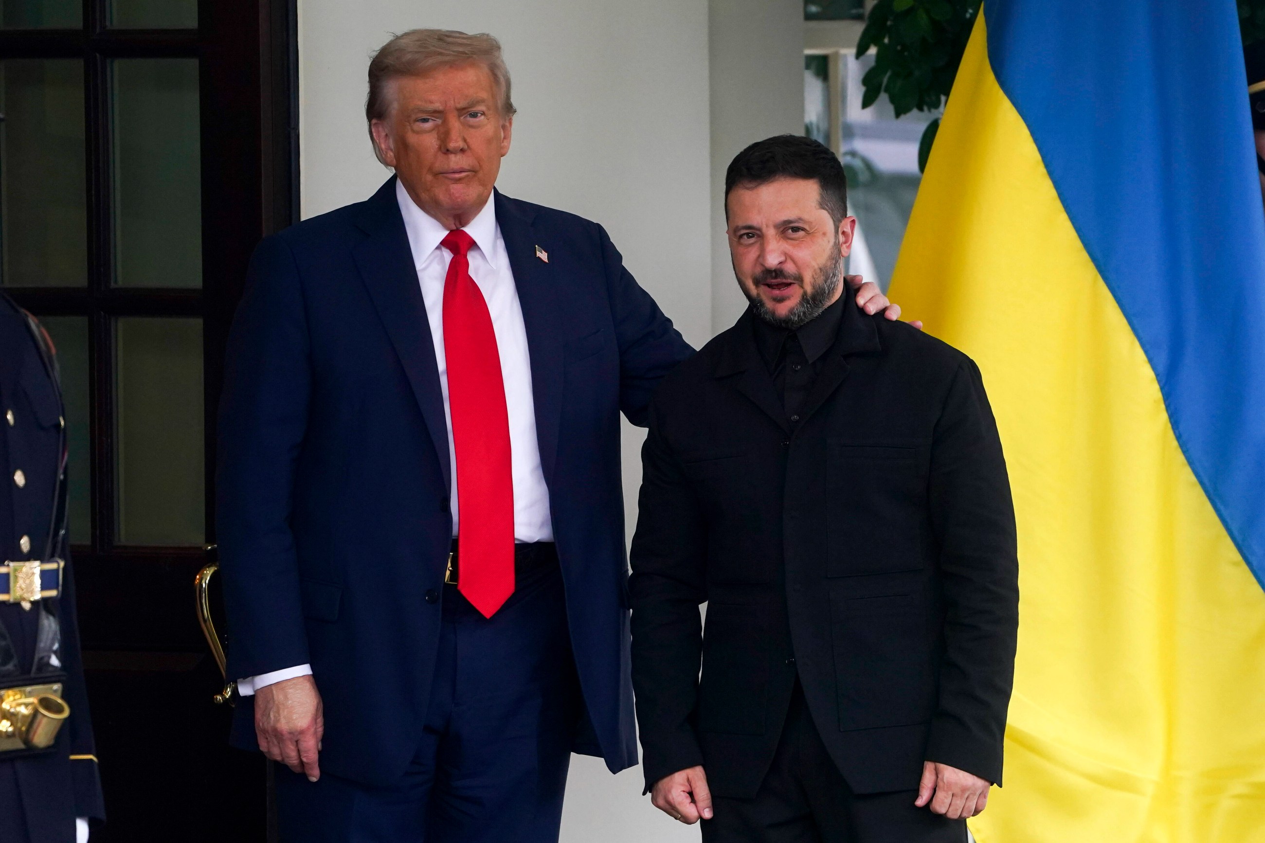 Tak Zełenski ubrał się na spotkanie z Trumpem. "Wygląda pan świetnie"