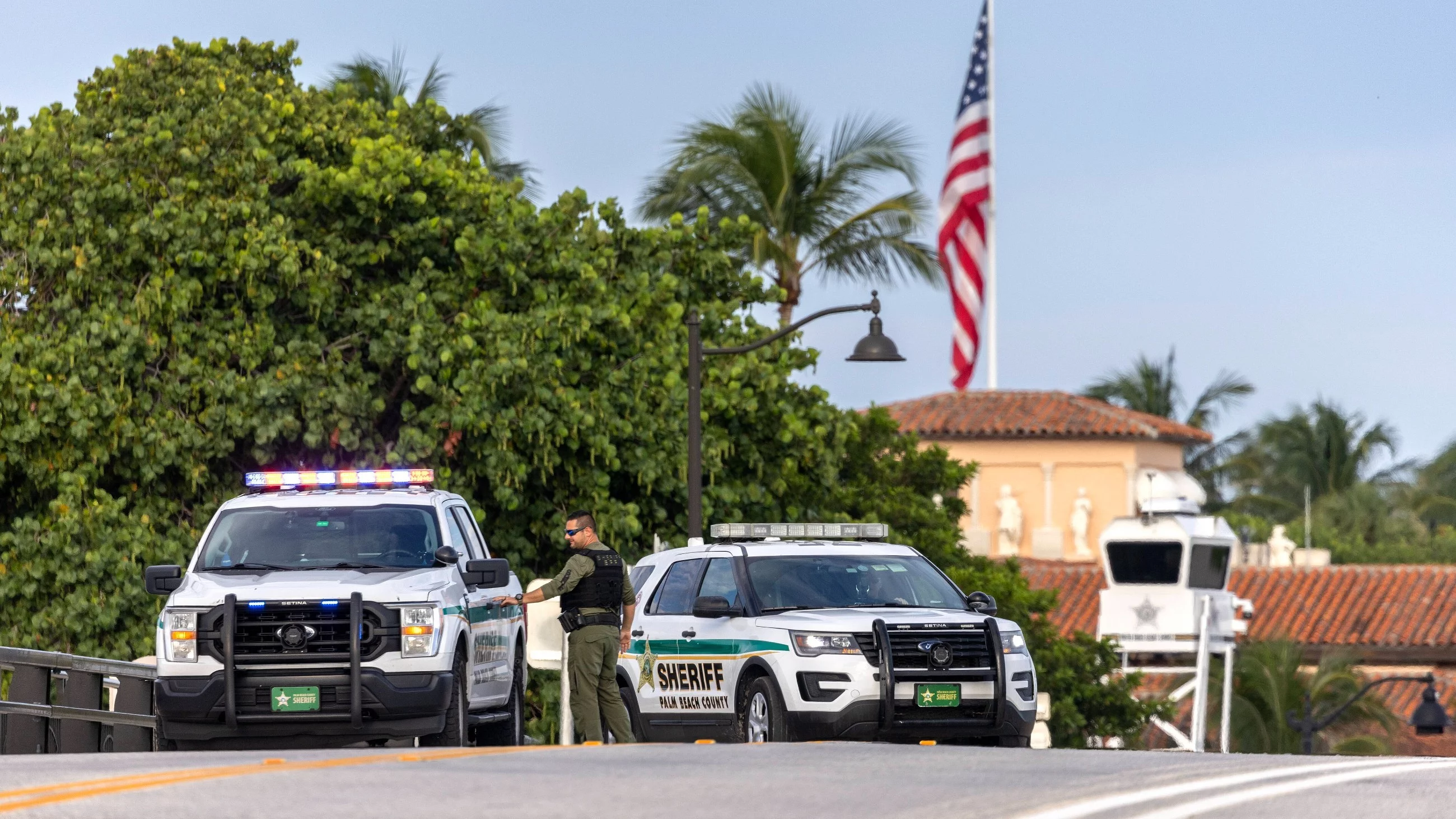 Policja w Mar a Lago