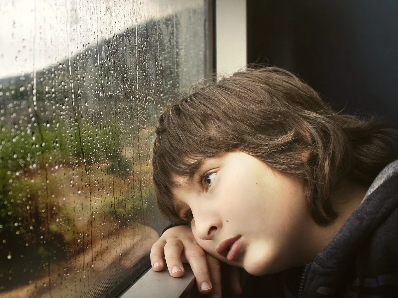 "Zimą rośnie zapotrzebowanie na pomoc psychologiczną". Fundacja alarmuje