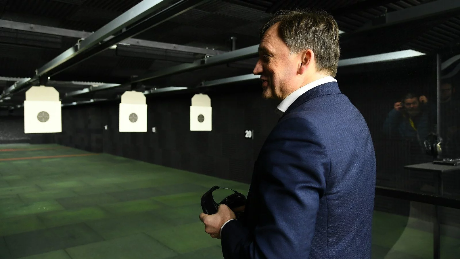 Zbigniew Ziobro wziął udział w szkoleniu na strzelnicy