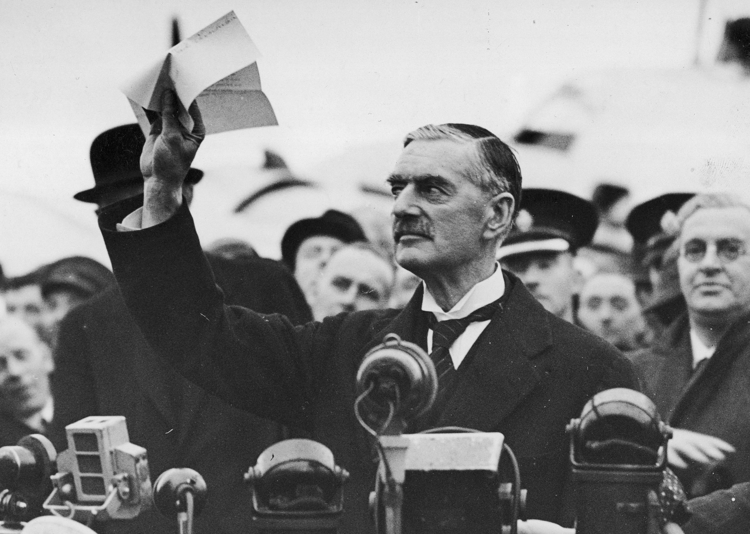 Neville Chamberlaine po konferencji w Monachium (30 września 1938) mówiący o "pokoju z Niemcami"
