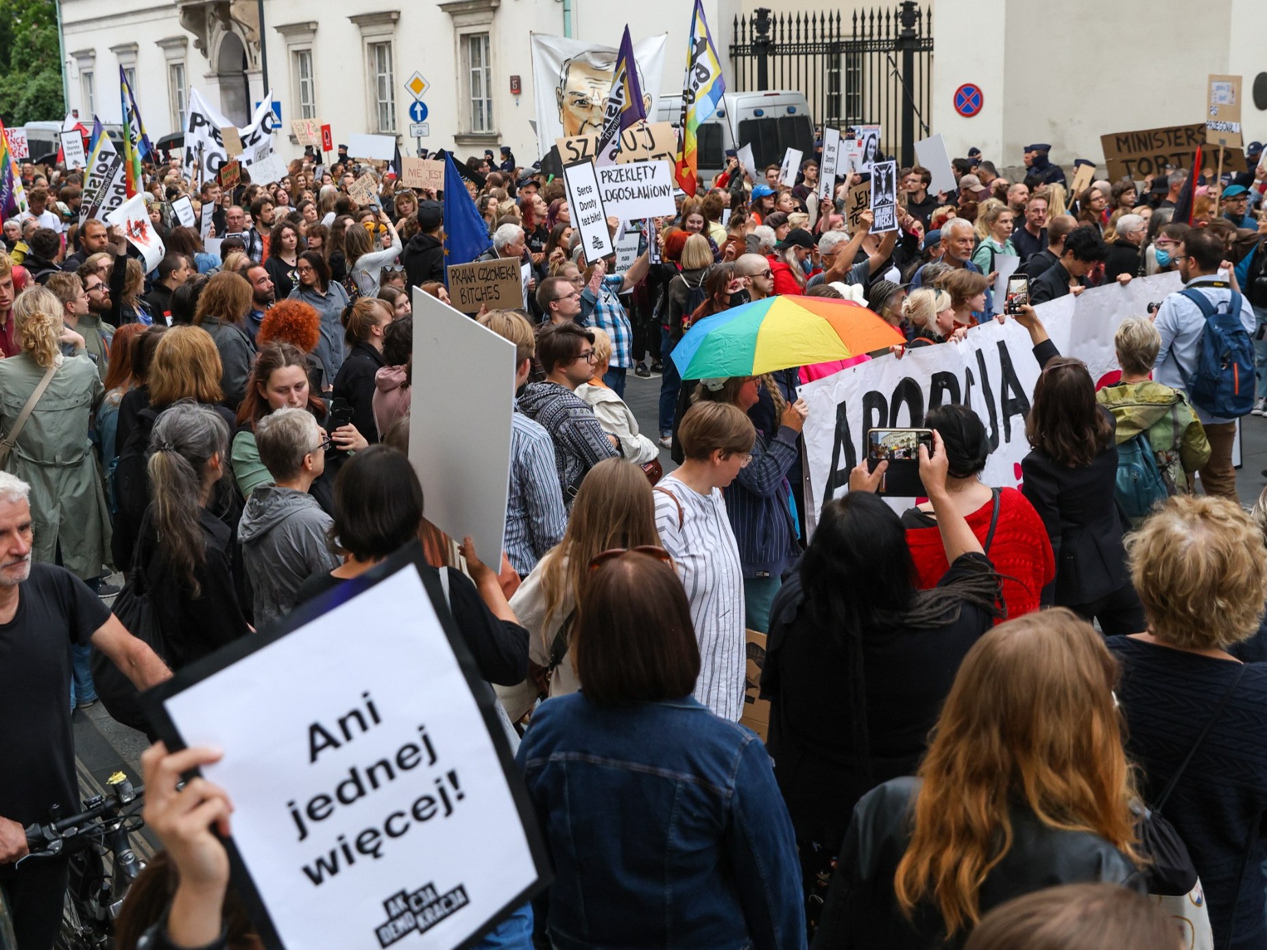 Protest Strajku Kobiet "Ani jednej więcej"