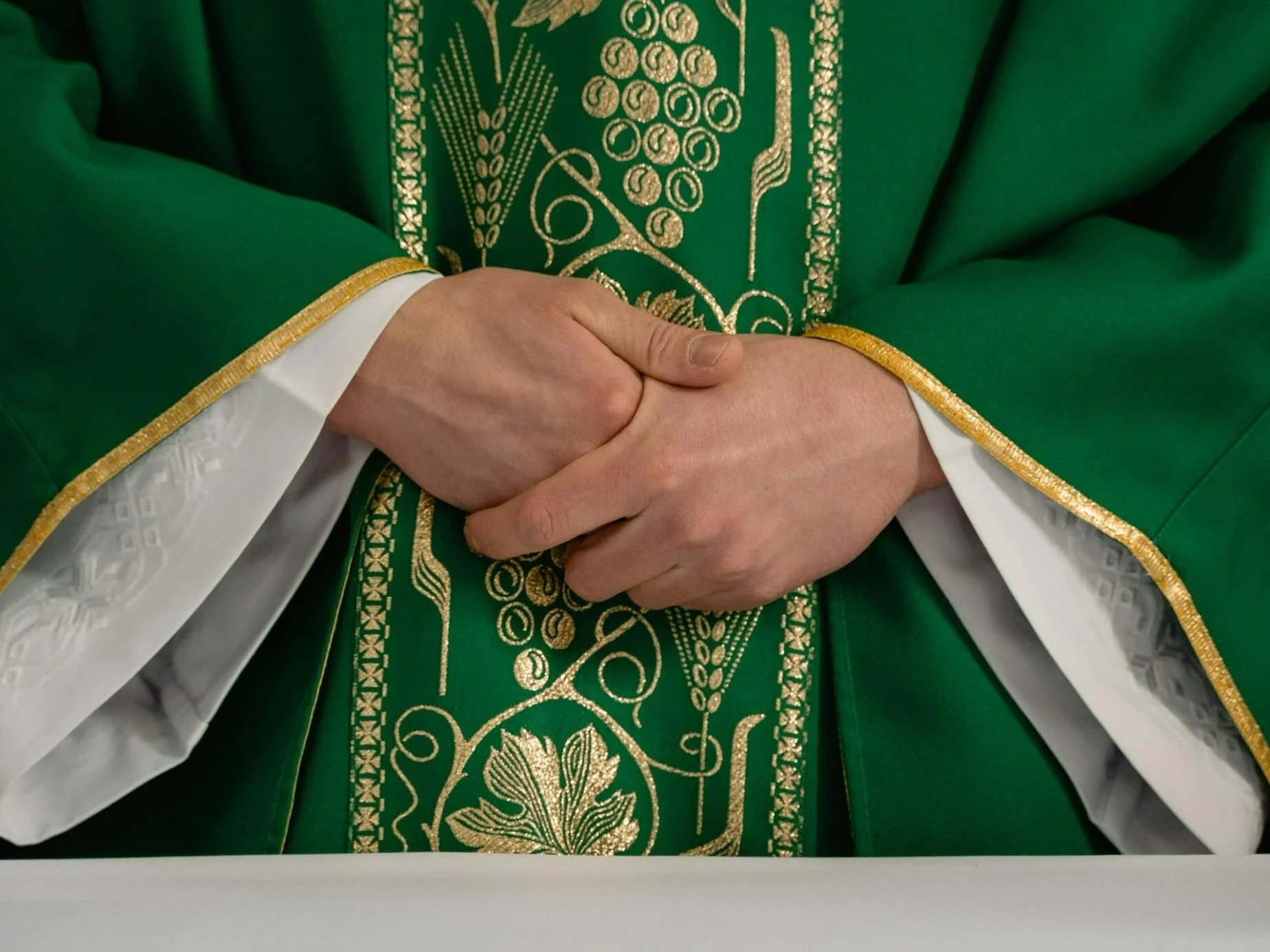 Makabryczna zbrodnia na Mazowszu. Zmiana zarzutów dla 60-letniego księdza