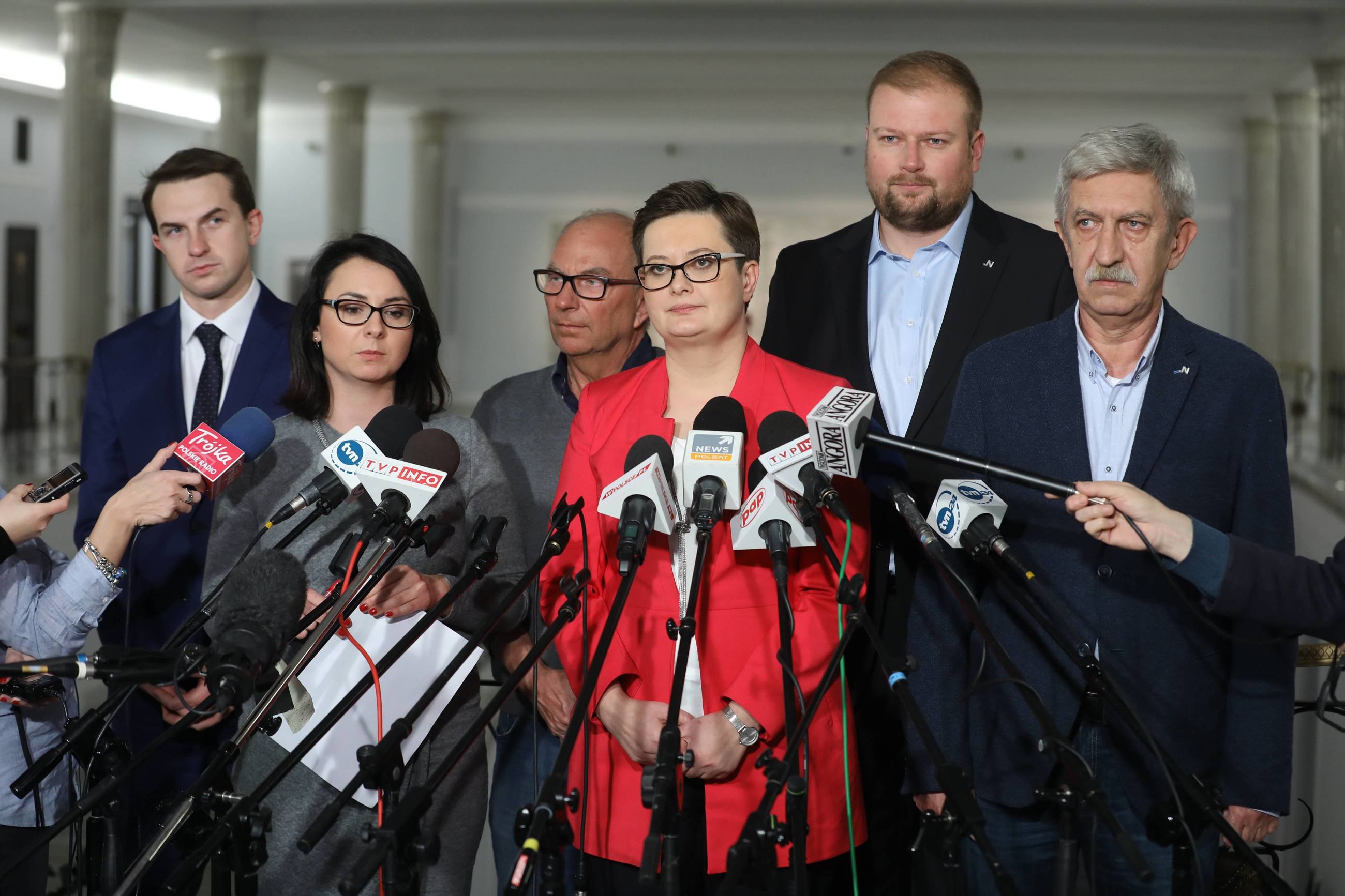 Nowy zarząd Nowoczesnej w czasie konferencji prasowej w Sejmie