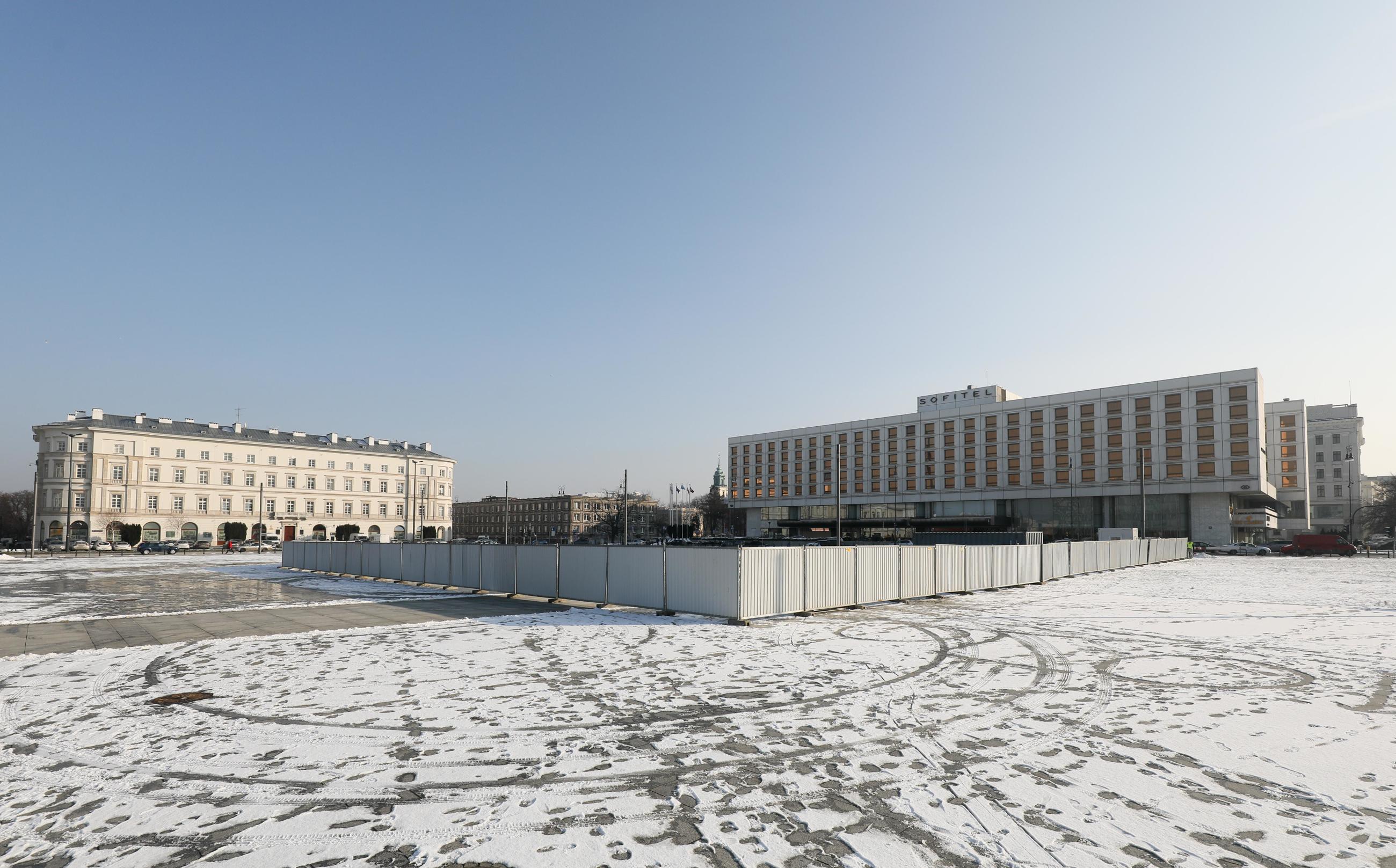 Teren między placem Piłsudskiego a ulicą Królewską w Warszawie