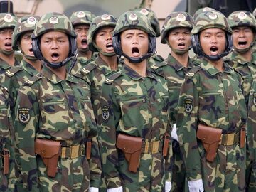Żołnierze z Chińskiej Armii Ludowo-Wyzwoleńczej