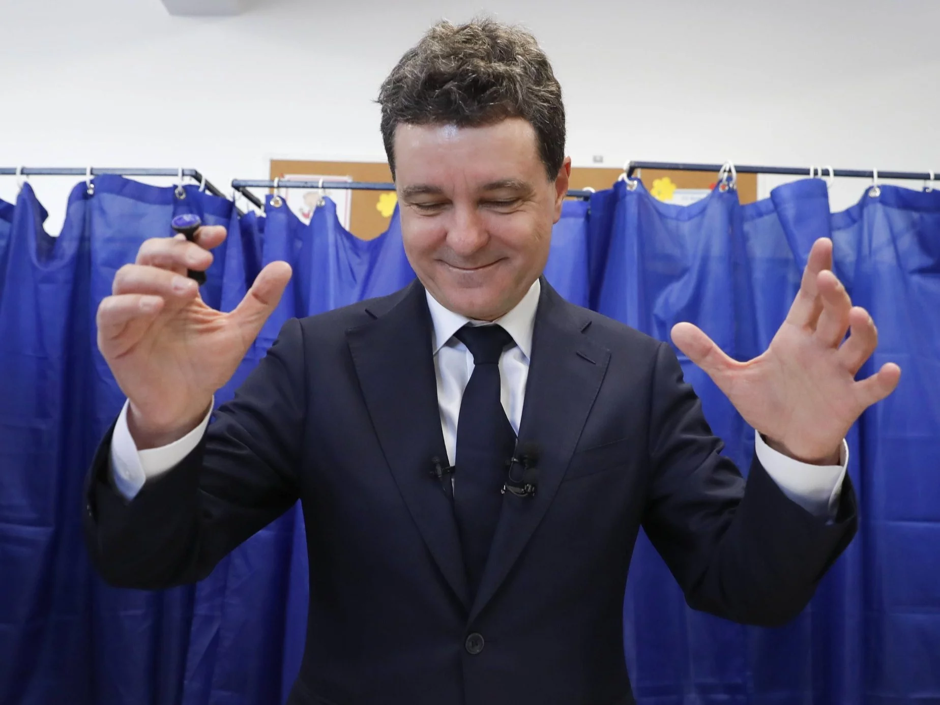 Zwrot akcji w Rumunii. To on wystąpi w II turze