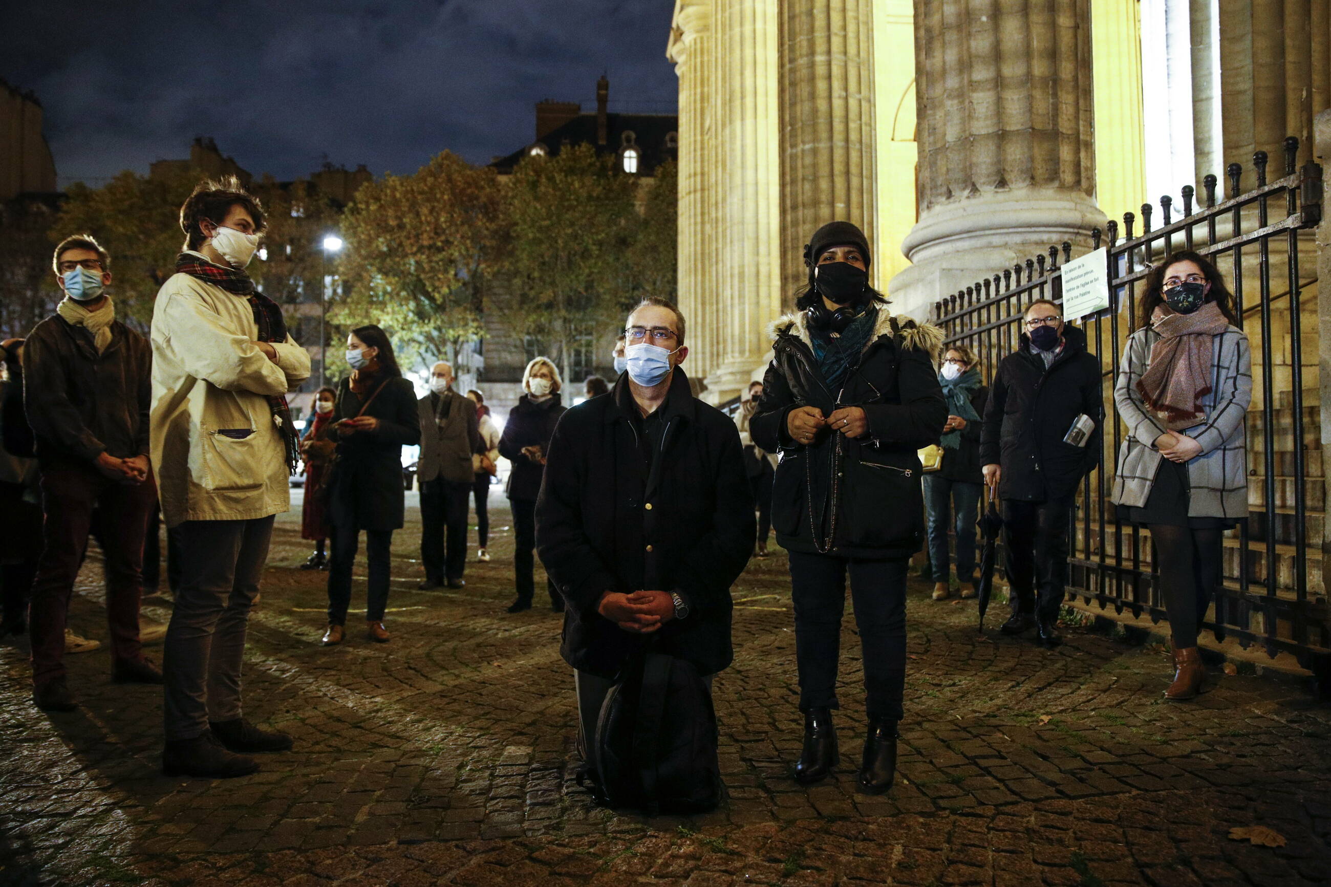 Protesty przeciw zawieszeniu Mszy świętych