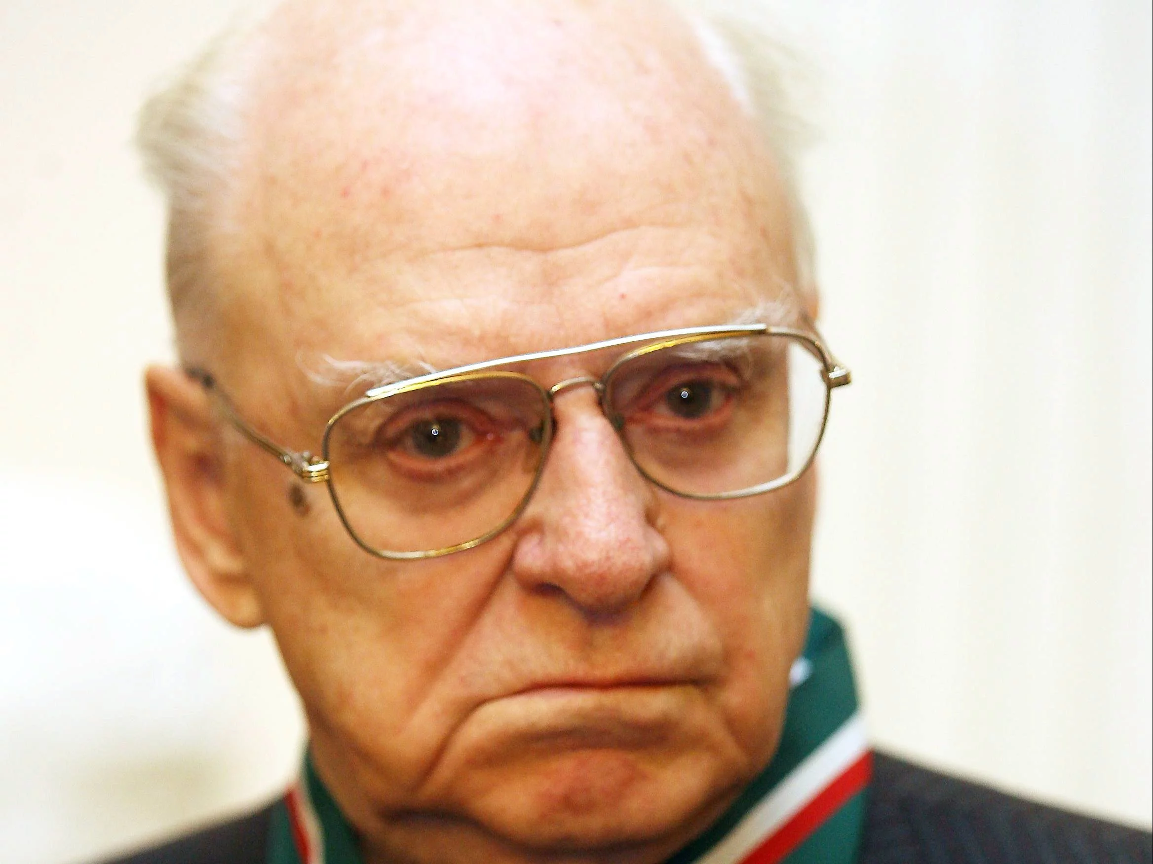 Zza krat cuchnęło mordem